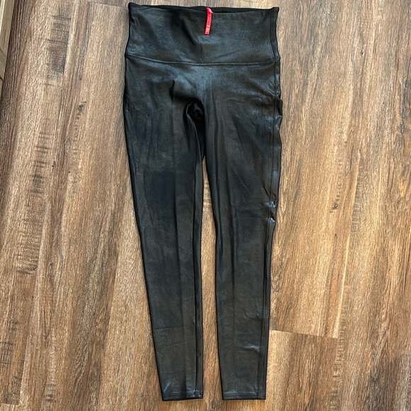 SPANX Black Faux Leather Leggings with Spanx Shaping Design fits medium - Picture 7 of 7